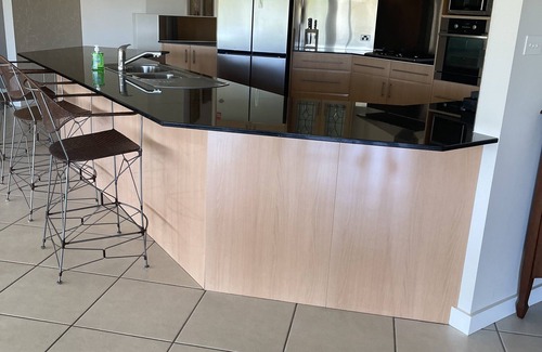 Hillvue House | Family size house on Longyard golf course 5 minutes to AELEC sporting precinct
