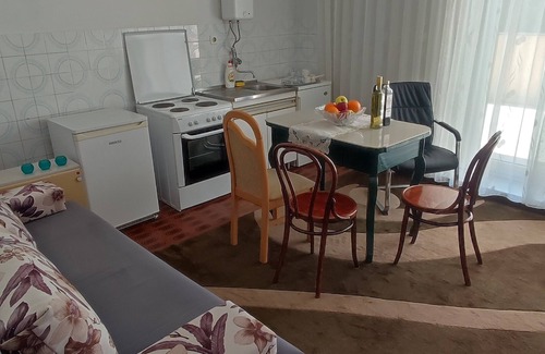 Canton 10 Apartment | Family sized condo with huge sunny terasse near center of Livno