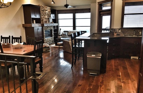Big White Ski Resort Cabin | Family Ski Retreat at Big White