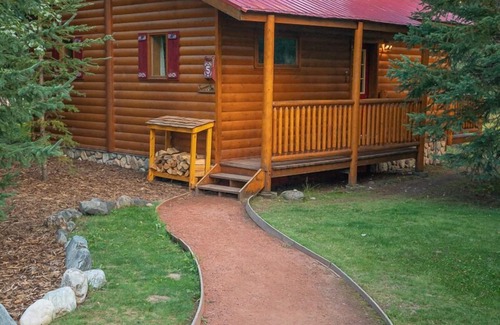 Lake Louise Cabin | Family Superior Two Bedroom Cabin
