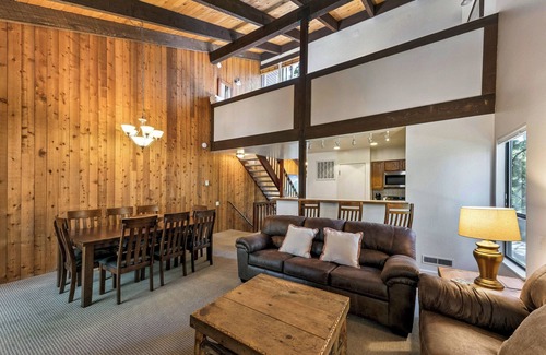 South Lake Tahoe Condo | Family Tahoe Retreat: Beach, Pool & Hot Tub LLV401
