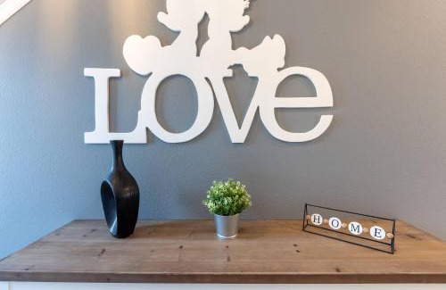 Davenport House | Family Townhome with Themed Rooms