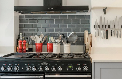 Highbury House | Family Townhouse, by Veeve