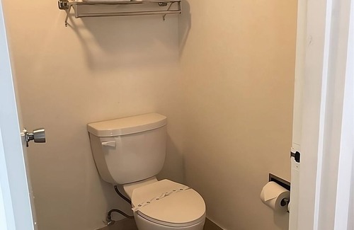 Torrance Hotel | Family Vacation! Two Amazing Units, Pool, Near Attractions