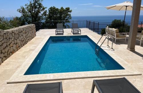 Krstac Villa | Family Vacation Villa Rezevici