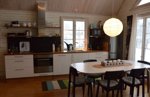 Savsjo Municipality Cabin | Familyfriendly Loudge with lake to swim and fish in and sauna