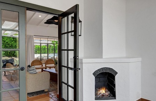 The Movie Colony House | Famous Movie Colony Estate- Casa de Amigos Estate- Ultra Luxe, Pool, Spa, Firepit 4bd, 3.5bth