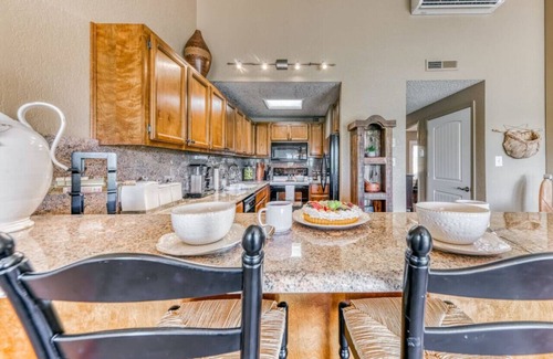 Alto House | Fancy Like- 2 mi to Alto Lake/golf views/gorgeous!