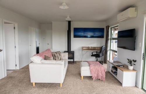 Whatawhata House | Fantail Cottage