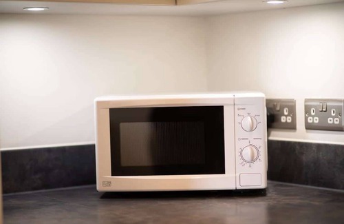 Crawley City Centre Apartment | Fantastic 1 Bed Apartment in Crawley