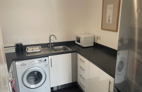 Solihull Apartment | Fantastic 2 Bedroom Apartment- close to Birmingham Airport/NEC/Hospital