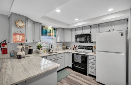 Seaside Heights Condo | FANTASTIC 2 BR 2 Blocks to beach pool balcony