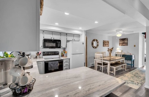 Seaside Heights Condo | FANTASTIC 2 BR 2 Blocks to beach pool balcony