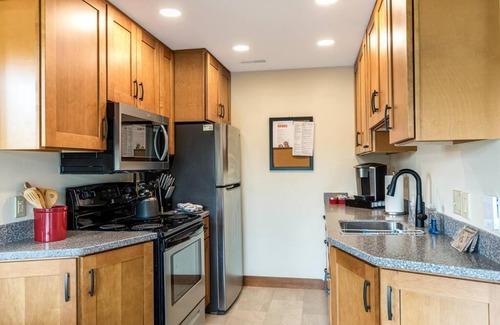 The Galena Territory House | Fantastic 3 Bedroom Getaway next to Lake Galena!