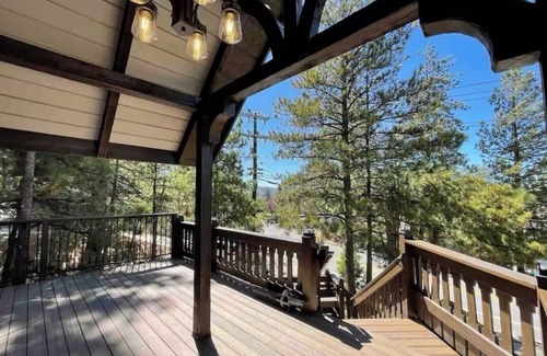 Lake Arrowhead Cabin | Fantastic 4-bedroom cabin. Amazing Game Room.