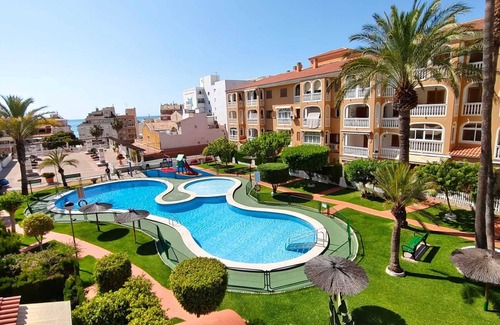 Coveta Fuma House | Fantastic 4 bedroom Townhouse close to the Beach with a Communal Swimming Pool