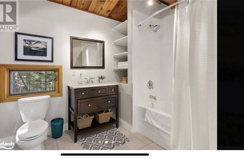 Dorset Cabin | Fantastic 5 Bedroom Cottage on Amazing Paint Lake