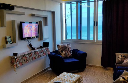 Al-'Amriyah Apartment | Fantastic condo with sea view
