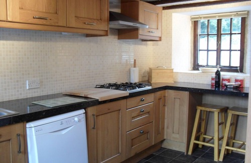 Ashford-in-the-Water Cottage | FANTASTIC OFFERS AVAILABLE! - A Luxury 3 bedrooms, 3 bathrooms