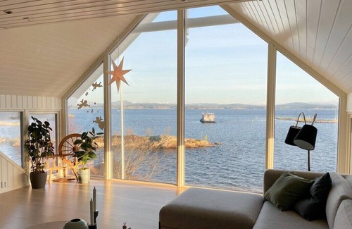 Agotnes Villa | Fantastic home by the sea, beautiful views!