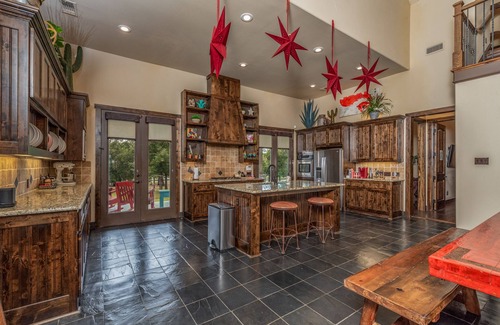 Gordonville House | Fantastic home on 18 acres! Perfect for family getaways and corporate retreats.