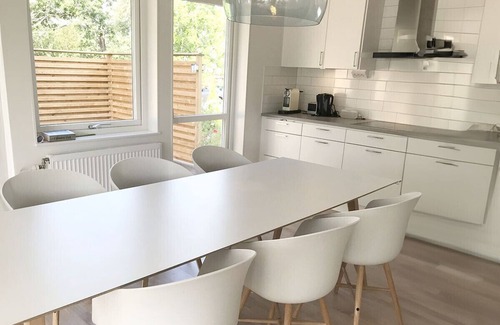 Flemingsberg Ski Chalet | Fantastic house with private dock and lake view, 30 Minutes from Stockholm | SE13032