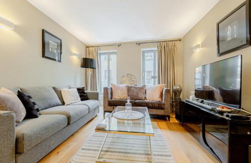 Angel House | Fantastic Multilevel 3BR, Vibrant Angel, 5min Tube