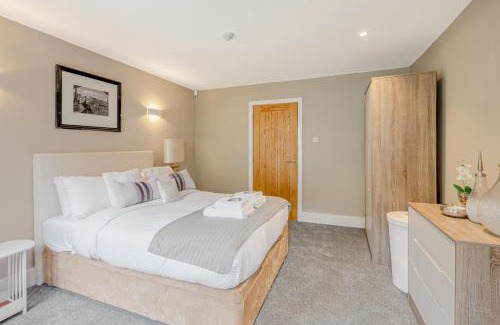 Angel House | Fantastic Multilevel 3BR, Vibrant Angel, 5min Tube