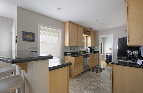 La Jolla Mesa House | Fantastic North Pacific Beach Cottage LAST MINUTE DEALS AVAILABLE!