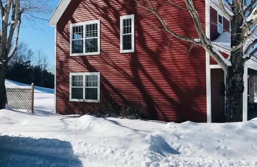 Londonderry Condo | Fantastic Ski & Summer retreat in Londonderry Vermont