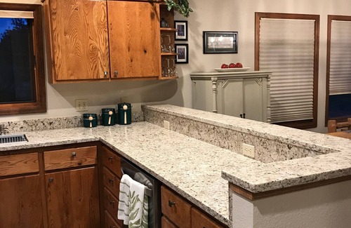 Loghill Village House | Fantastic Townhouse on Golf Course in Ridgway