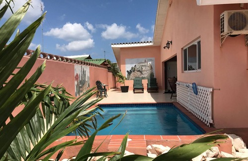 Daniel House | Fantastic villa in a quiet, central location not far from the beach with car