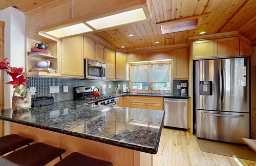 Northwood House | Fantastic Wooded Gem W/Private Hot Tub, Free WiFi, Furnished Deck, & Gas Grill