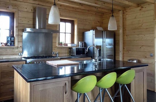 Linde Villa | Fantastic wooden Villa "Tine" with Wi-Fi, Garden, Balcony, Terrace and Sauna
