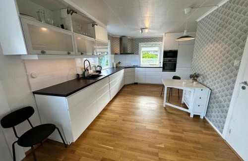 Fevik Villa | Fantastisk opplevelse i sør! Nydelig & avslappende
