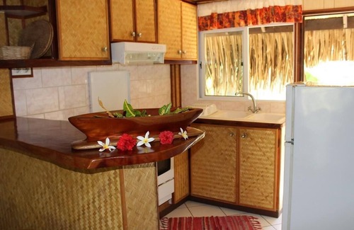 Nu'urua House | Fare Miti Beach view