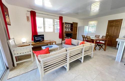 Pihaena House | Fare Moorea Sands between sea and mountain on the sister Island Moorea