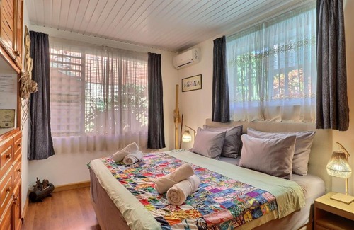 Papeete House | Fare Nãhina - 2 Bedrooms - City Center - Swimming Pool