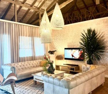 Moorea-Maiao Villa | Fare Varari beach luxury villa