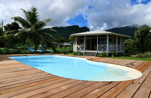 Teahupoo Hotel | FARE VAVAE