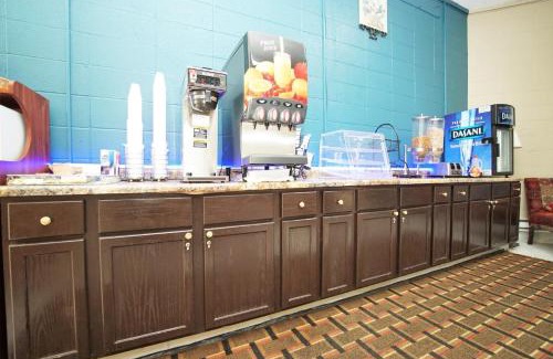 Faribault Hotel | Faribault Hometown Inn & Suites