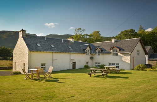 Slate Islands Cottage | Farm Cottage 1 - a spacious house that sleeps up to 8 guests