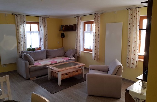 Zeulenroda-Triebes House | Farm holiday on the Birkenhof