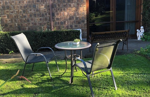 Warrnambool Apartment | Farm House Flat Pet Friendly