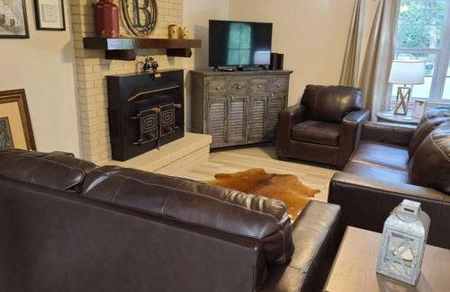 Pine Grove House | Farm House stay with soaking tub and hot tub barn