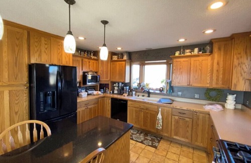 Pierre House | Farm Island Missouri River Views