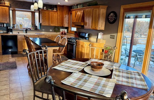 Pierre House | Farm Island Missouri River Views