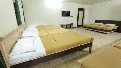 Gorai Hotel | Farm Regency