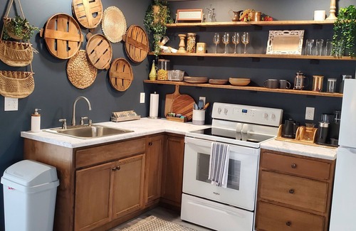 Kossuth Apartment | Farm Stay -Hideaway Haven Farm
