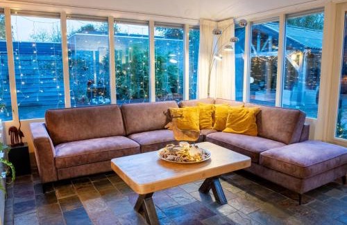 Steenderen House | Farm Stay Near Bronkhorst